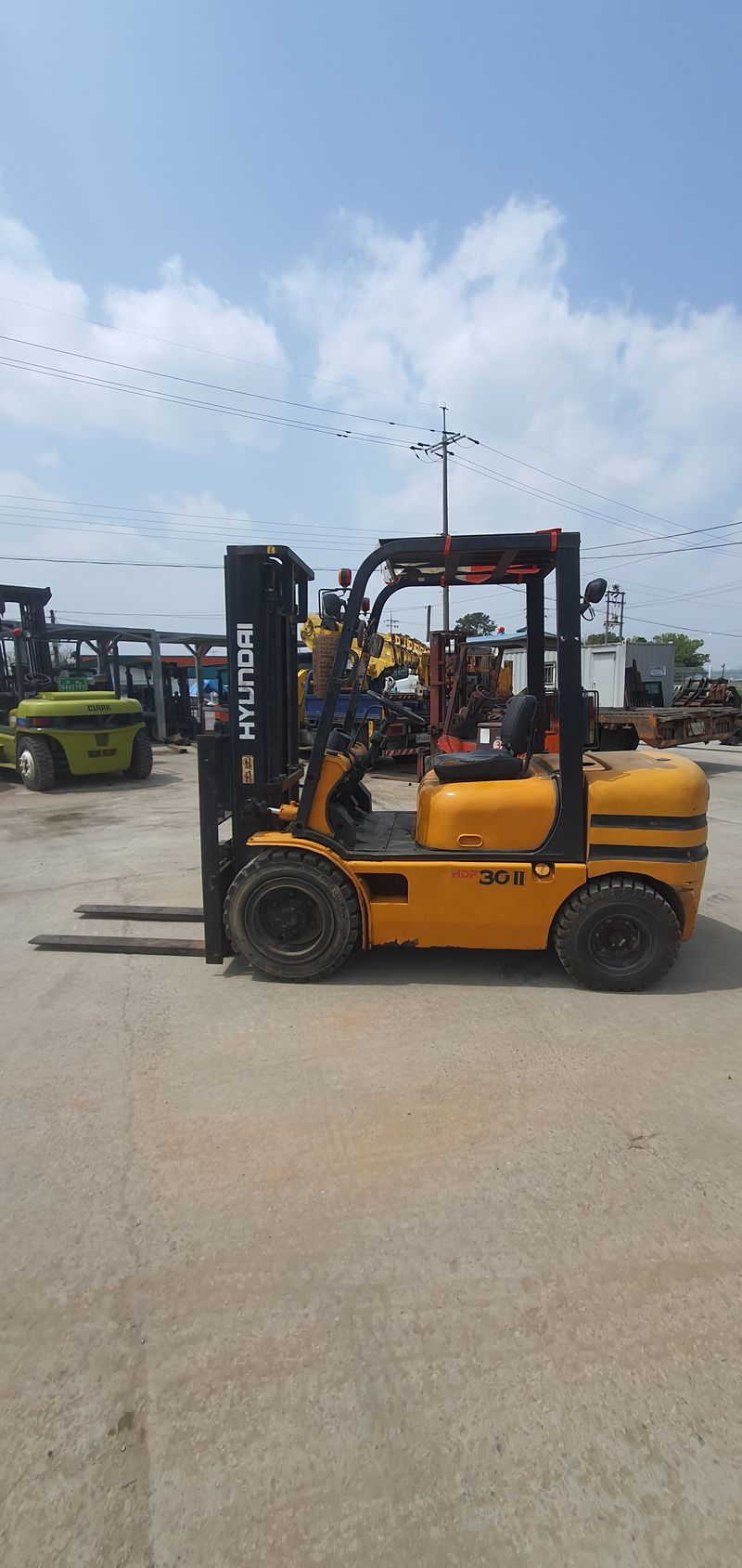 장터 상품 [3톤 지게차 ] 썸네일