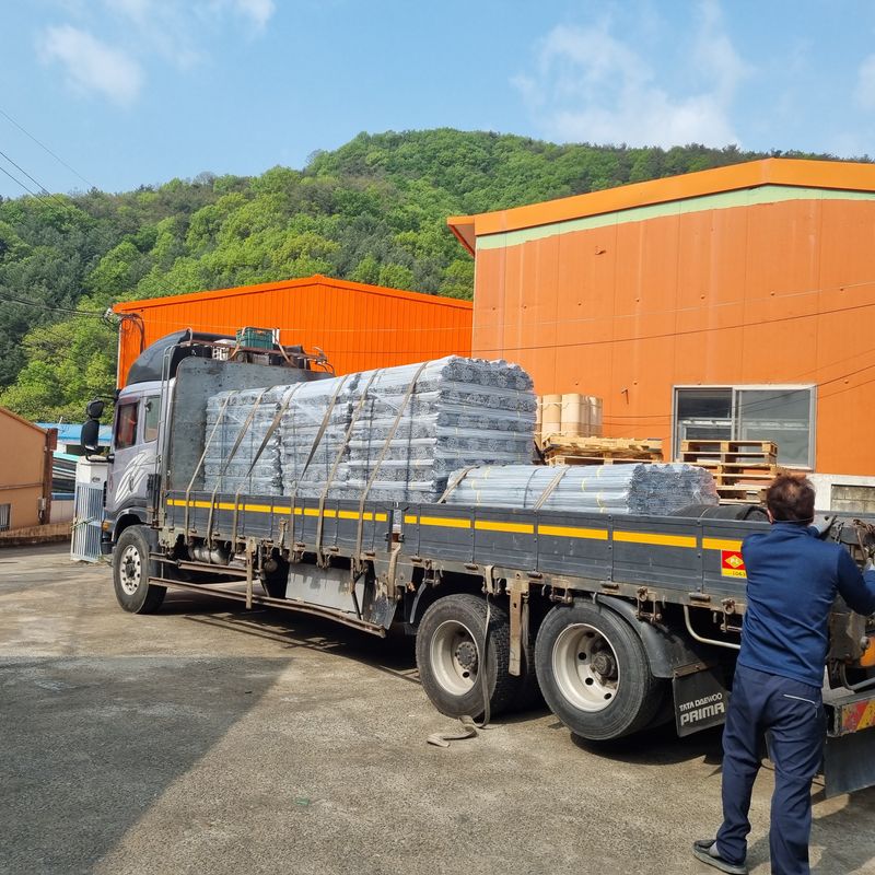 협진산업님의 장터 판매 상품 [고추지지대 작물 지지대 1.5 개당 배송비포함 460원] 첨부 사진