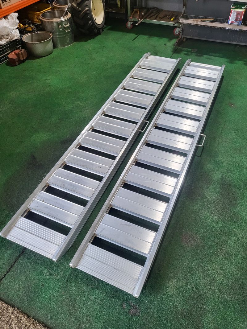 박현수님의 장터 판매 상품 [농업용 알루미늄 사다리 판매합니다 ] 첨부 사진