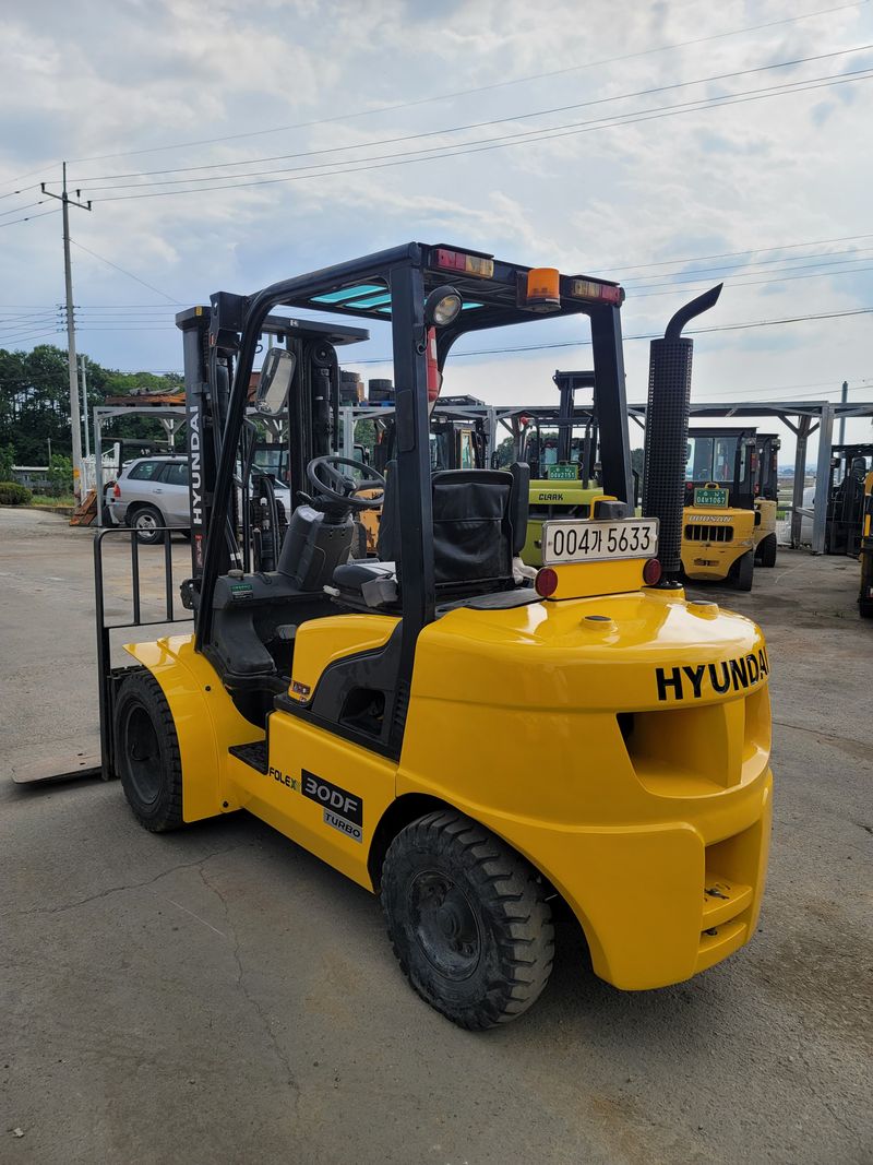 장터 상품 [<판매완료> 3톤 3단 지게차 더블타이어] 썸네일