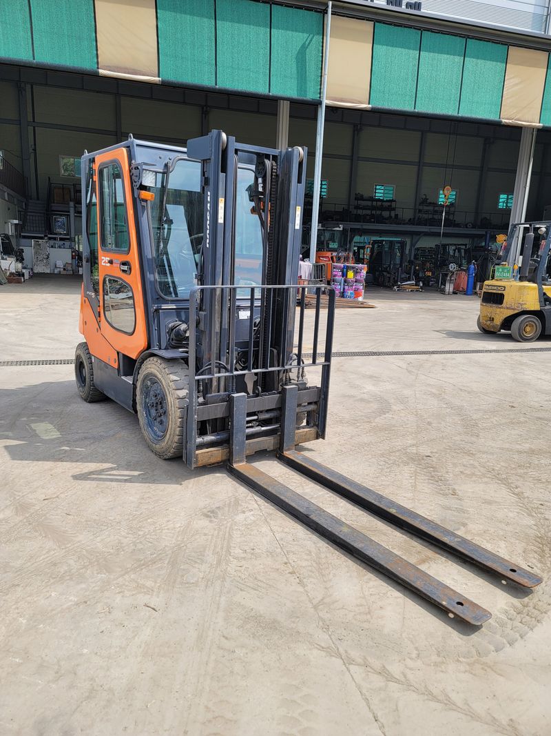 박진성님의 장터 판매 상품 [2.5톤 자동발 지게차 2013년] 첨부 사진