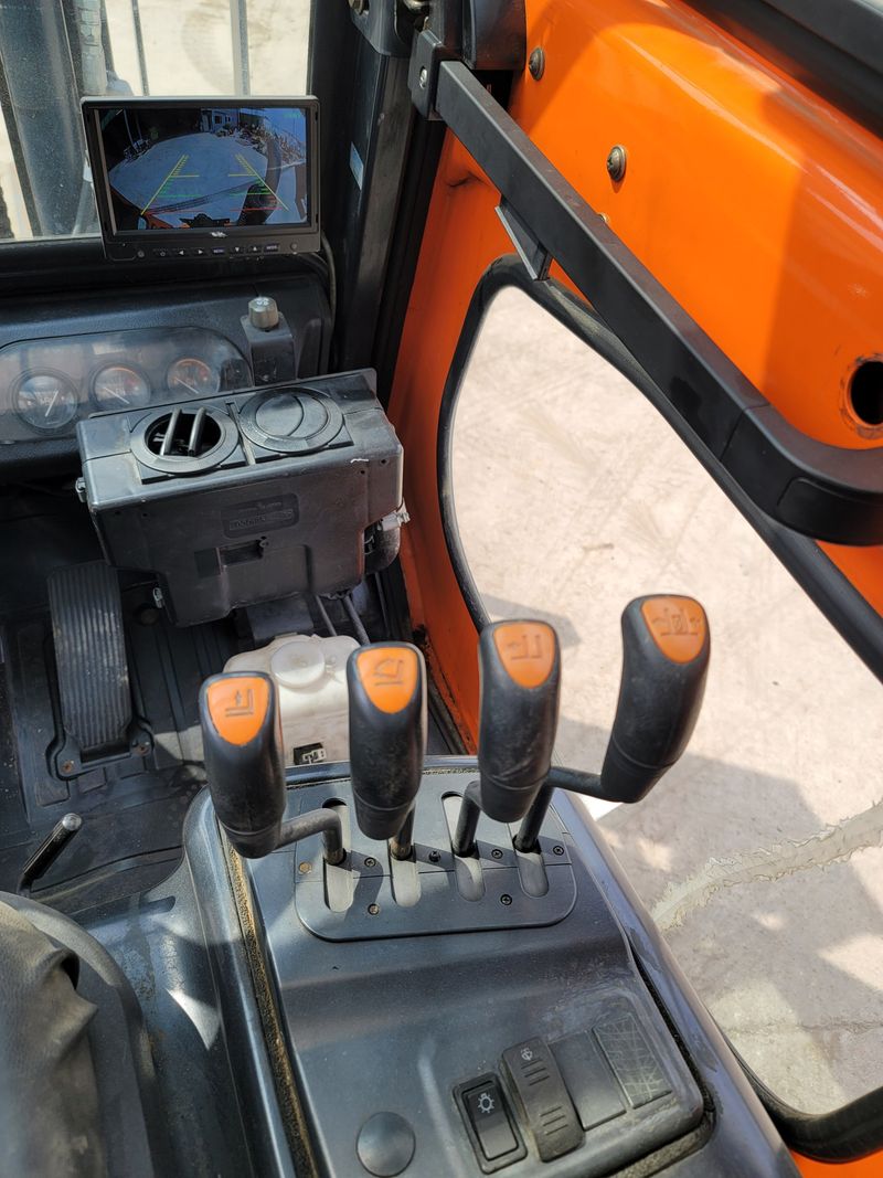 박진성님의 장터 판매 상품 [2.5톤 자동발 지게차 2013년] 첨부 사진