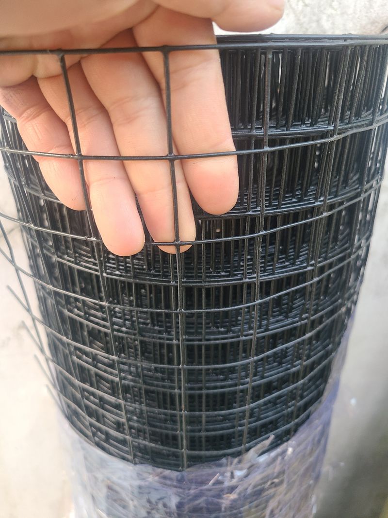 다이쏘(권자영)님의 장터 판매 상품 [질긴 닭장,염소망,울타리 망 높이 1.2M x 길이18M 망간격3cm] 첨부 사진