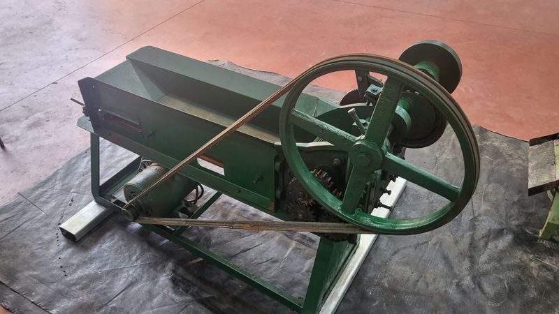 철이님의 장터 판매 상품 [대형 약초 직각 절단기] 첨부 사진