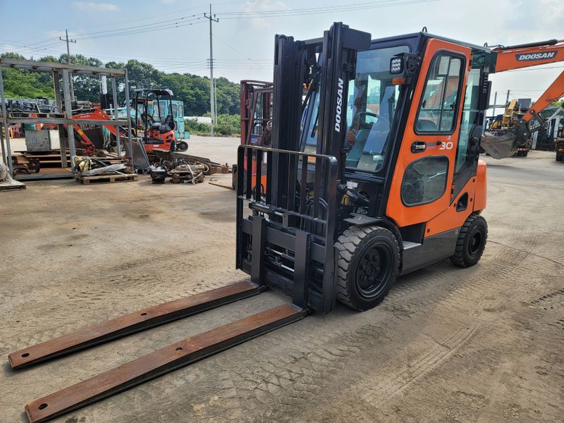 박진성님의 장터 판매 상품 [<판매완료> 3톤 지게차 자동발 2011년 에어컨] 첨부 사진