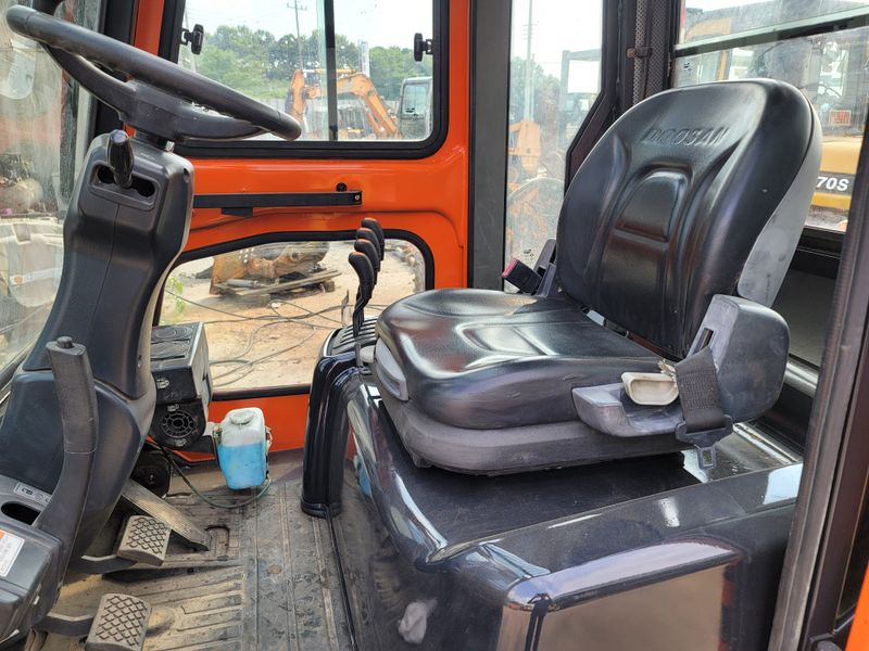 박진성님의 장터 판매 상품 [<판매완료> 3톤 지게차 자동발 2011년 에어컨] 첨부 사진