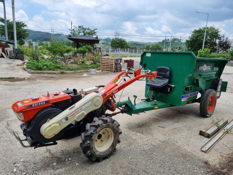 장터 상품 [경운기(퇴비살포기)] 썸네일