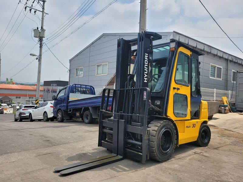 한효진님의 장터 판매 상품 [현대 3톤 3단 디젤지게차 자동발지게차] 첨부 사진