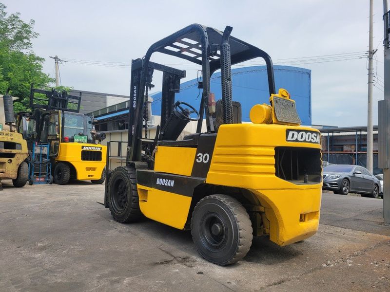 한효진님의 장터 판매 상품 [두산 3톤 디젤지게차 습식브레이크] 첨부 사진