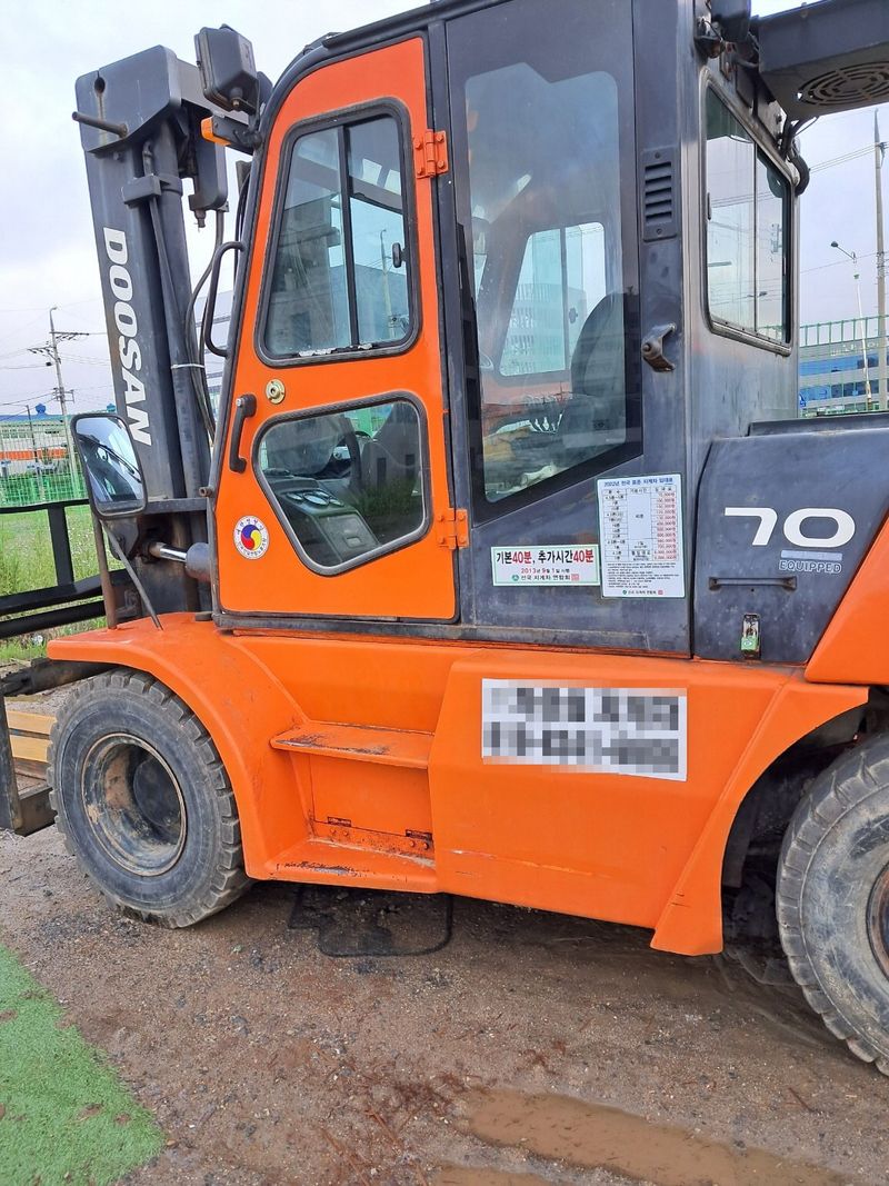 장터 상품 [중고 두산 지게차 7톤] 썸네일