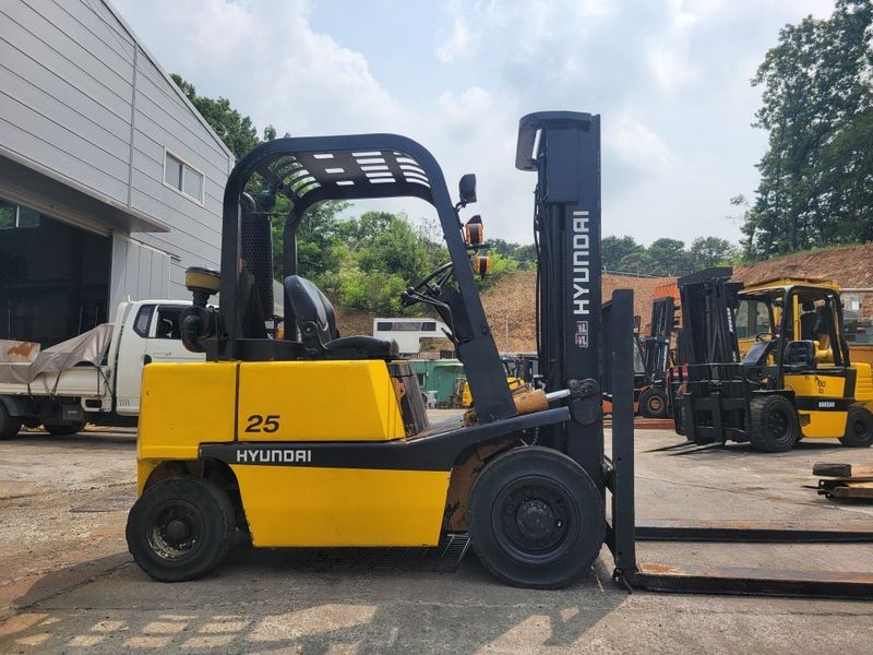 한효진님의 장터 판매 상품 [ 현대 PF 2.5톤 디젤지게차] 첨부 사진