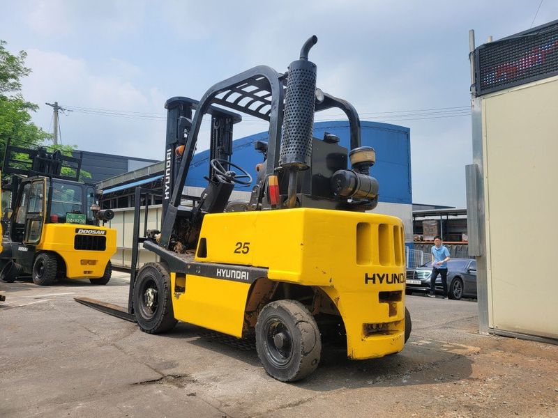 한효진님의 장터 판매 상품 [ 현대 PF 2.5톤 디젤지게차] 첨부 사진