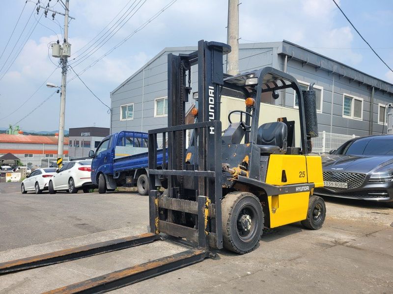 한효진님의 장터 판매 상품 [ 현대 PF 2.5톤 디젤지게차] 첨부 사진