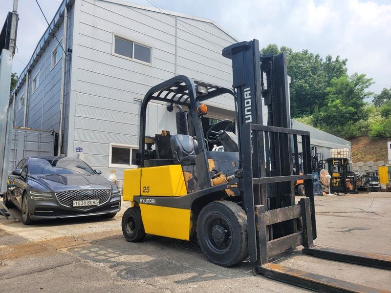 한효진님의 장터 판매 상품 [ 현대 PF 2.5톤 디젤지게차] 첨부 사진