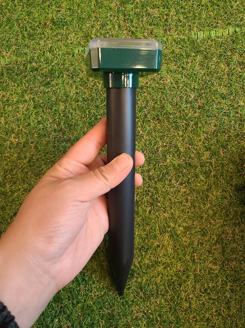 다이쏘(권자영)님의 장터 판매 상품 [[특별1+1]쥐.두더지.뱀 퇴치기 태양광자동충전] 첨부 사진