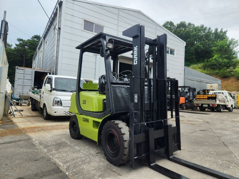 한효진님의 장터 판매 상품 [클라크 2.5톤 디젤지게차] 첨부 사진