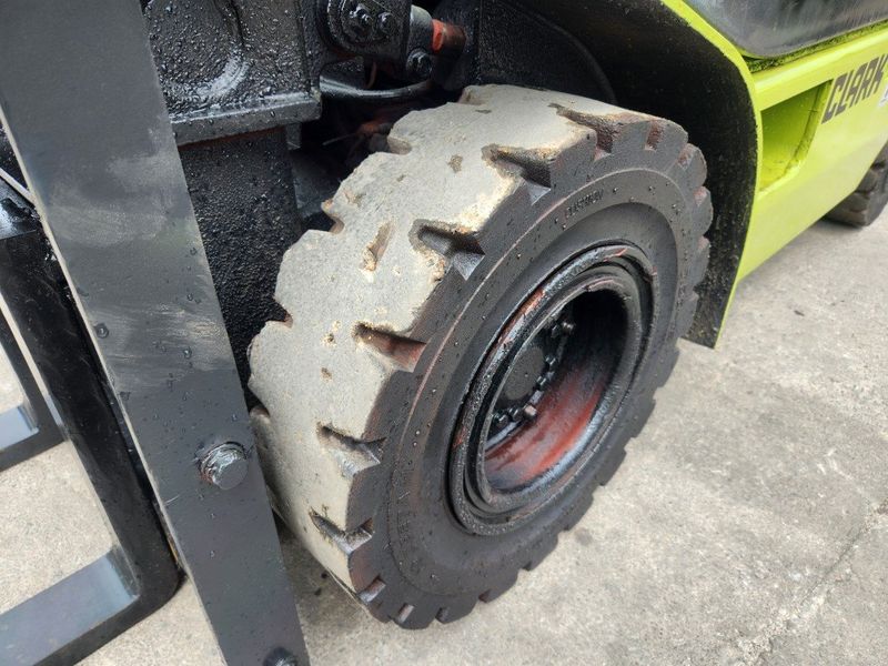 한효진님의 장터 판매 상품 [클라크 2.5톤 디젤지게차] 첨부 사진